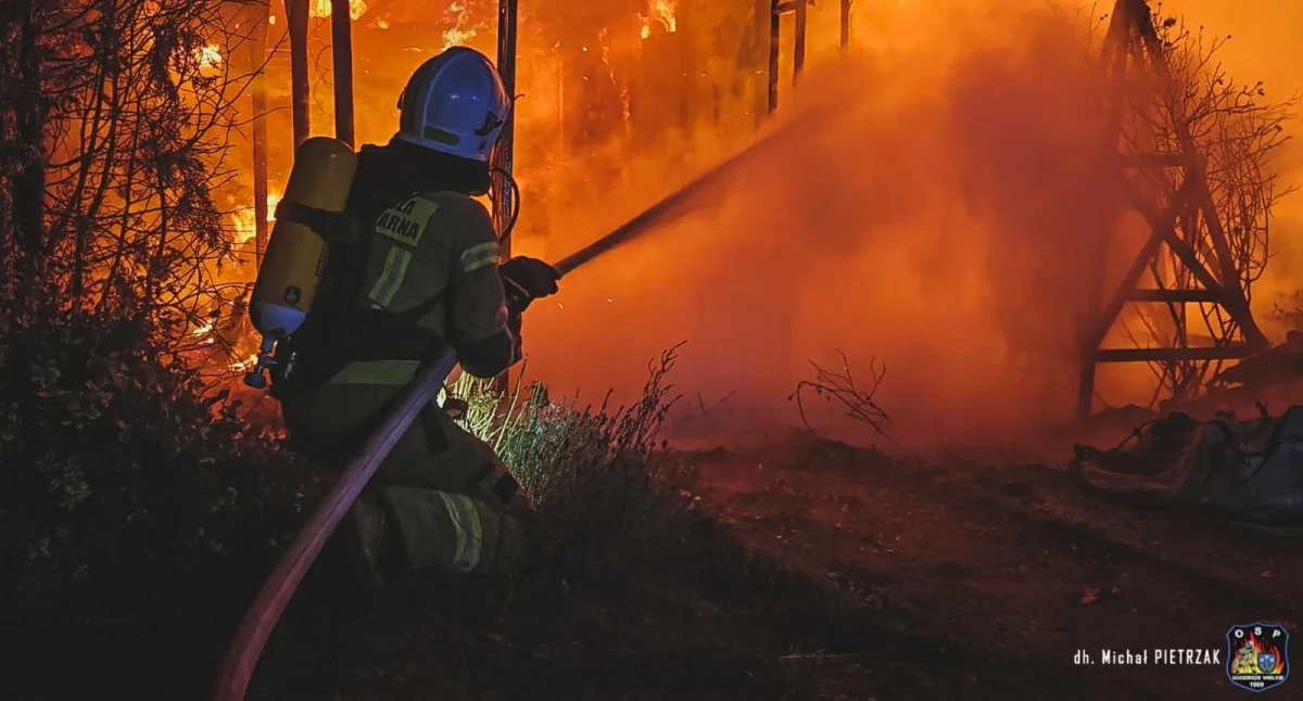 Pożary - interwencje Straży Pożarnej, Pożar Takomyślach Jedna osoba poszkodowana - zdjęcie, fotografia