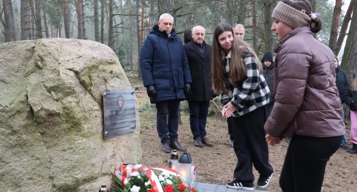 Region, Piskorach uczczono bohaterów Powstania Styczniowego - zdjęcie, fotografia