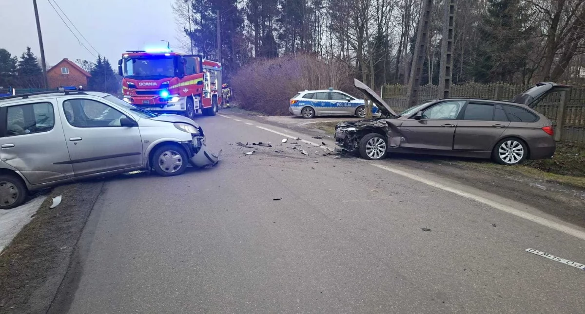 Wypadki drogowe, Osuchów niebezpieczny manewr wyprzedzania przyczyną wypadku - zdjęcie, fotografia