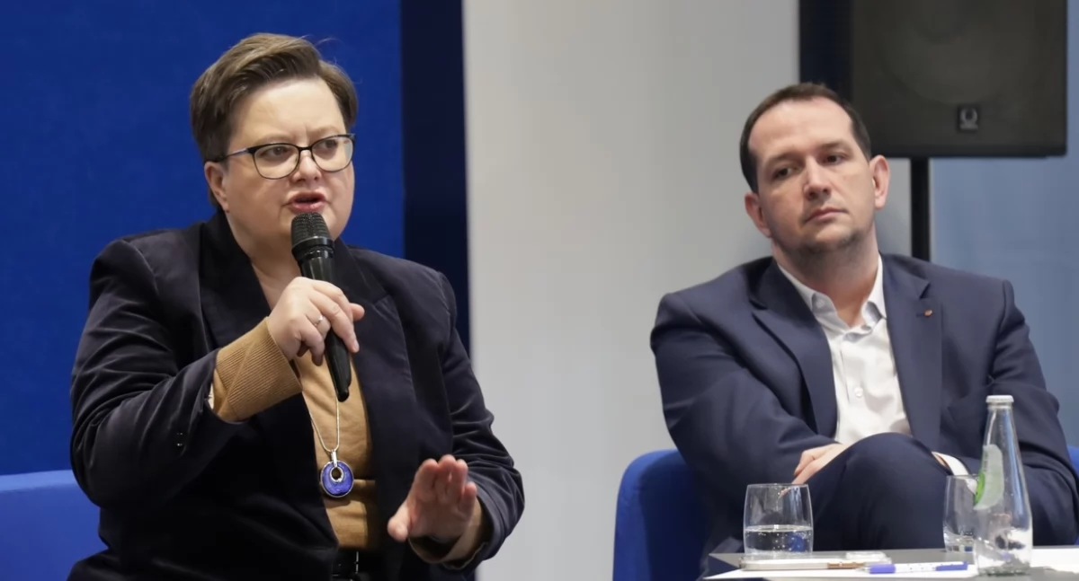 Szkoły i edukacja, Katarzyna Lubnauer reformie edukacji spotkaniu Kaliszu - zdjęcie, fotografia
