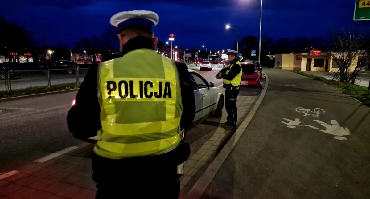 Policja - komunikaty , Pijany dożywotnim zakazem prowadzenia pojazdów zatrzymany podczas kontroli - zdjęcie, fotografia
