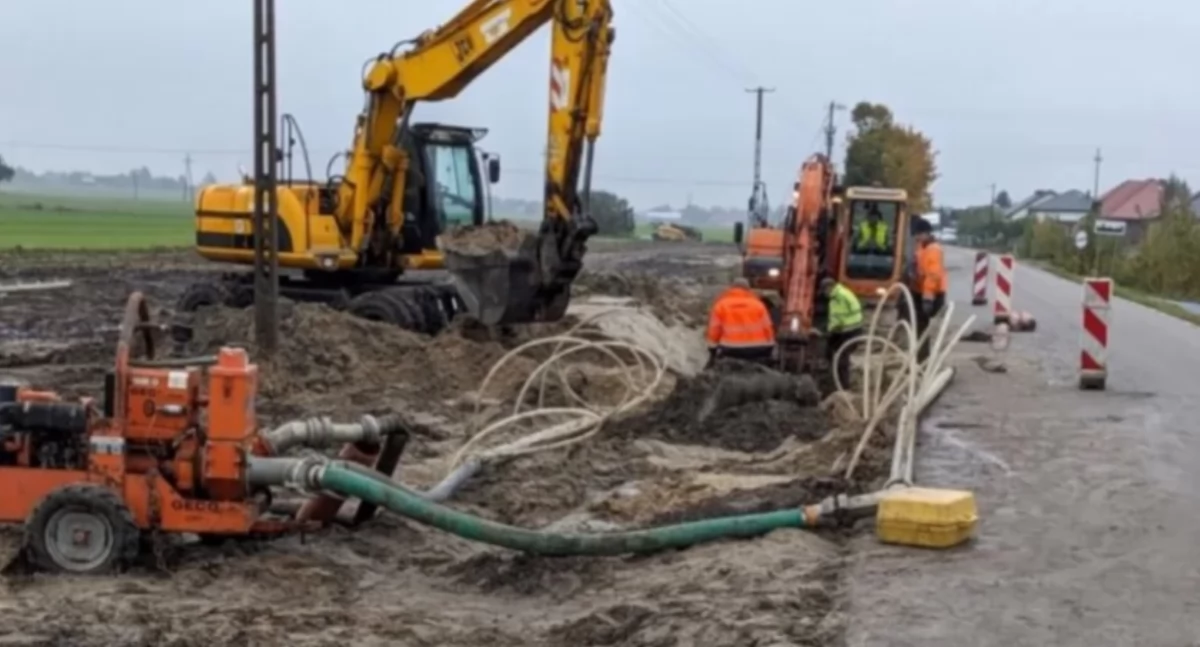 Region, inwestycje sferze gospodarki wodno ściekowej - zdjęcie, fotografia