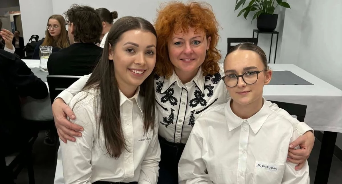 Szkoły i edukacja, Uczennice Kalisza zajęły miejsce Polsce! - zdjęcie, fotografia