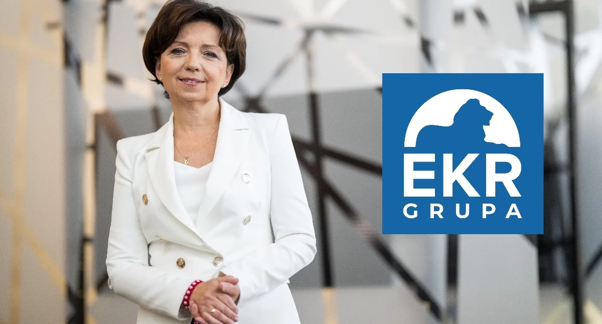 Polityka, Europa własne życzenie traci siłę Komentarz polityczny europoseł Wielkopolski Marleny Maląg (Grupa - zdjęcie, fotografia