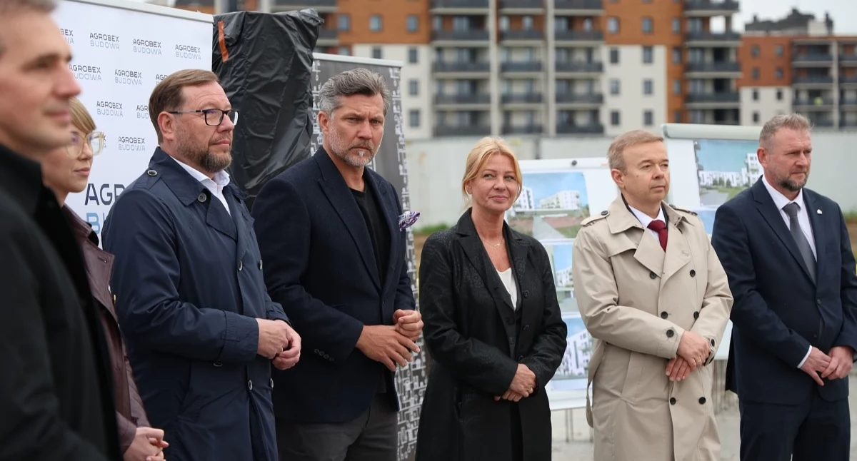 Administracja , Duża inwestycja mieszkaniowa Tyńcu rozpoczęta - zdjęcie, fotografia