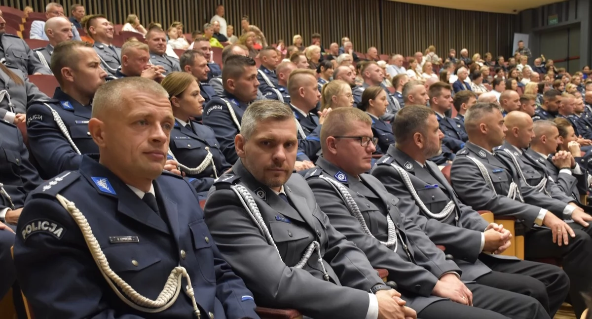 Policja - komunikaty , Kaliscy Policjanci świętowali - zdjęcie, fotografia