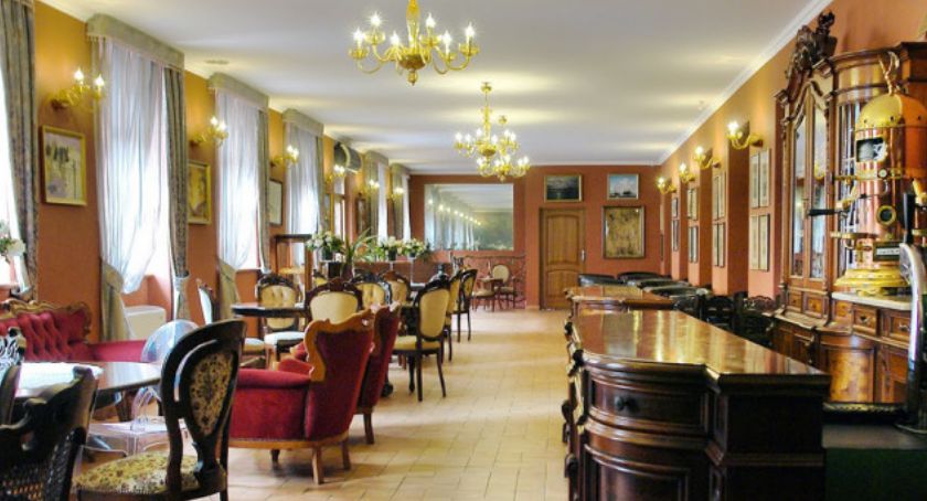 Zdjęcie przedstawia wnętrze Komoda Club w Kaliszu