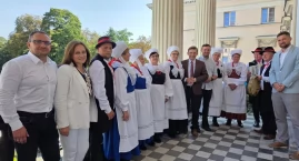 Zdjęcie dotyczy: Starostwo rozbrzmiewało śpiewem i muzyką