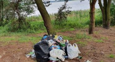 Wielkie sprzątanie terenów wokół zbiornika w Szałe