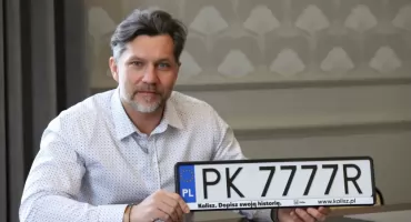 Ponad 20 tysięcy za tablice rejestracyjne! Zakończyła się aukcja WOŚP prowadzona przez prezydenta Kalisza