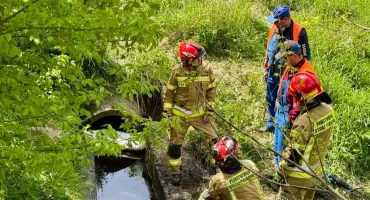 Oleista substancja w Kanale Bernardyńskim. Szukają sprawcy skażenia