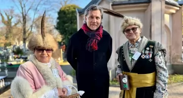 Kwestowali na rzecz zabytkowych cmentarzy