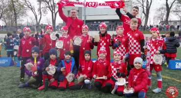 Młodzi piłkarze dla Niepodległej